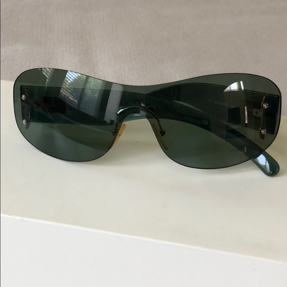 GUCCI Frameless Shield Sunglasses